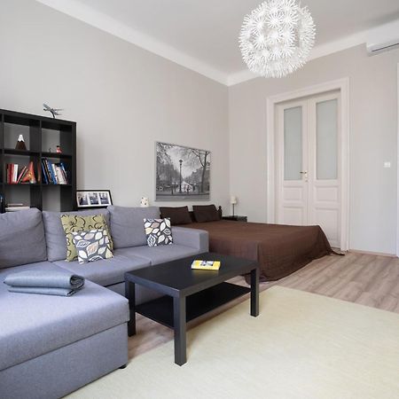 Bpr Castle Hill Apartment With Garden Budapest Ngoại thất bức ảnh